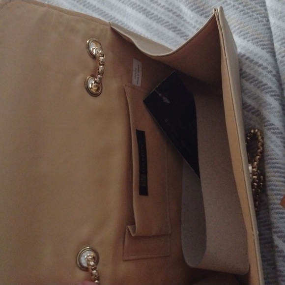NWT gold handbag - Picture 6 of 6